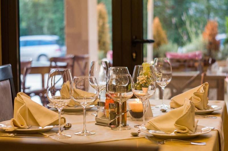 Bistrot du Château Restaurant haut de gamme et salle de réception pour des séminaires, soirées d'entreprise, anniversaires ou mariage à La Tour-de-Salvagny